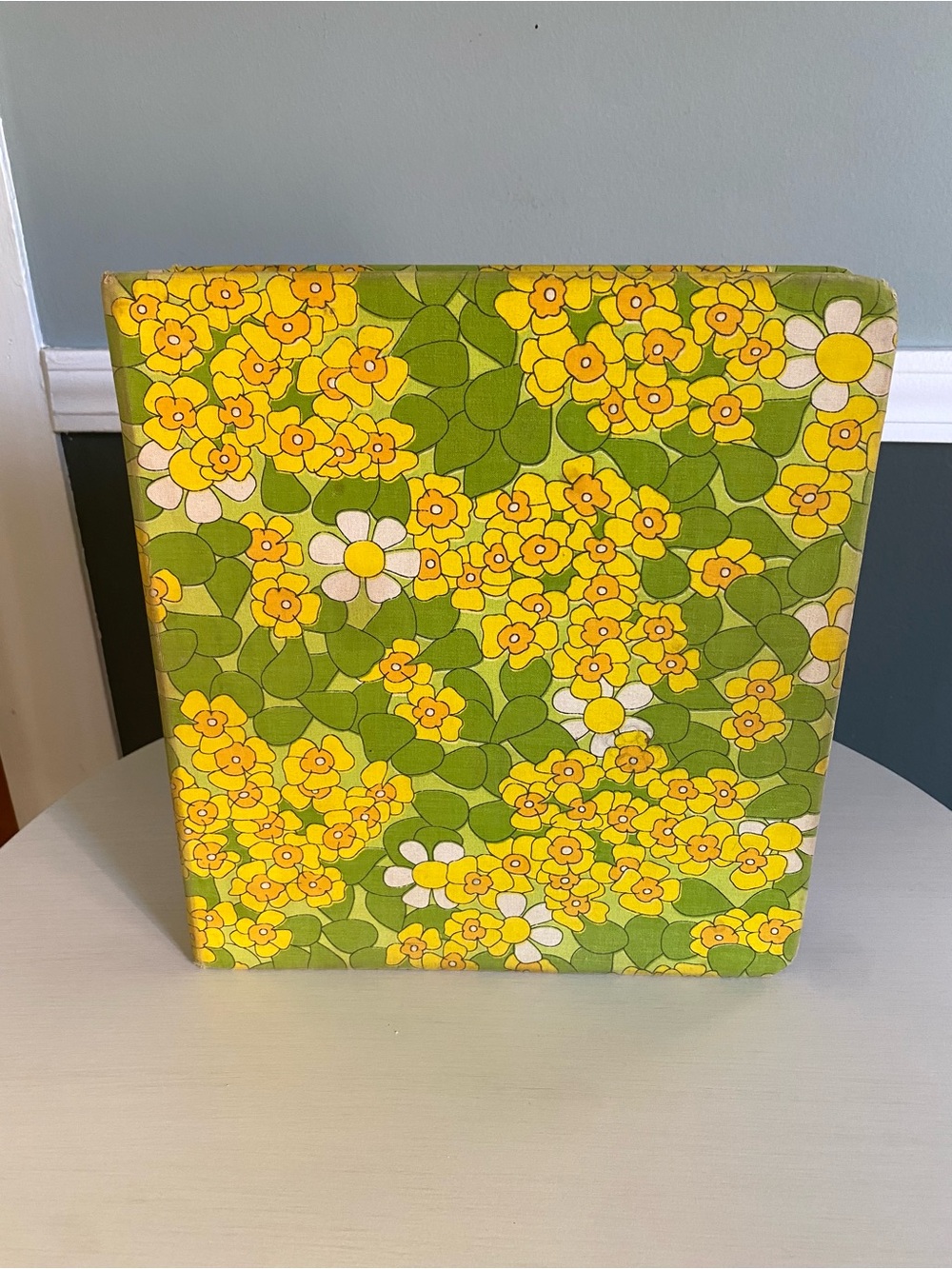 Vintage MCM HyTone Canvas 3 Ring Binder 3/4" Rings Mod Floral Daisy Print